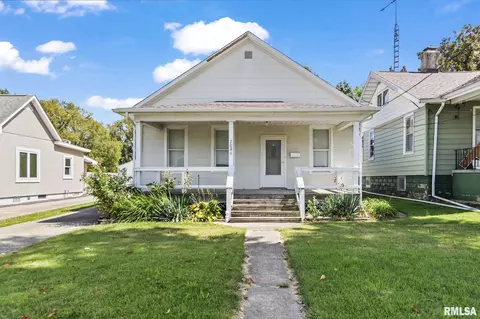 2086 Peoria Rd, Springfield, IL 62702