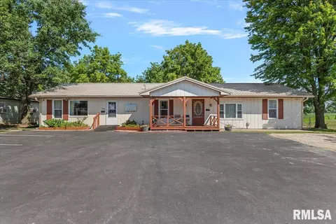 840 W Walnut St, Jacksonville, IL 62650