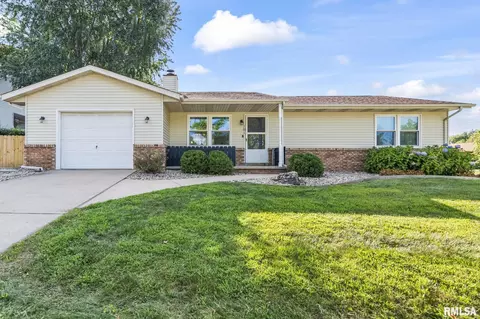 Exterior - 101 Astoria Rd, Springfield, IL 62704 photo 1 of 5