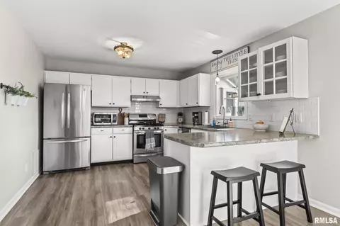 Kitchen - 101 Astoria Rd, Springfield, IL 62704 photo 1 of 4