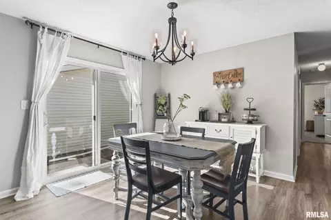 Dining - 101 Astoria Rd, Springfield, IL 62704 photo 3 of 4