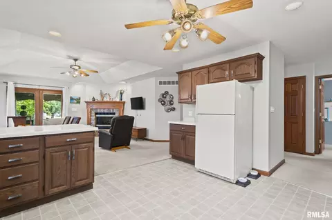 3216 Red Oak Ln, Springfield, IL 62712 photo 13