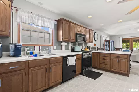 3216 Red Oak Ln, Springfield, IL 62712 photo 11