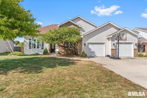 5209 Turnstone Rd, Springfield, IL 62711