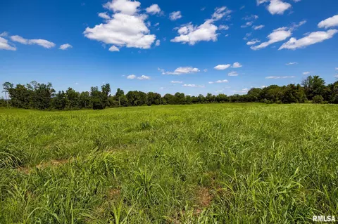 000 Hawkins Rd, Vienna, IL 62995