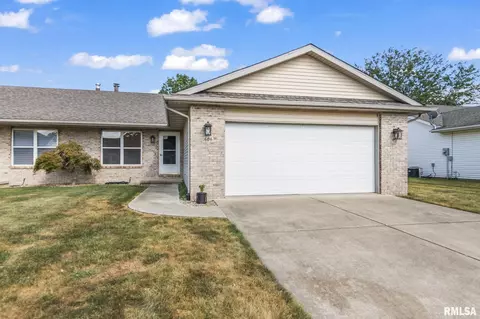 1606 Woodmore Dr, Springfield, IL 62711