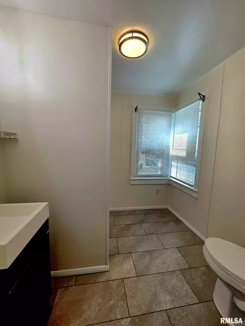 209 Smith St, Ursa, IL 62376 photo 27
