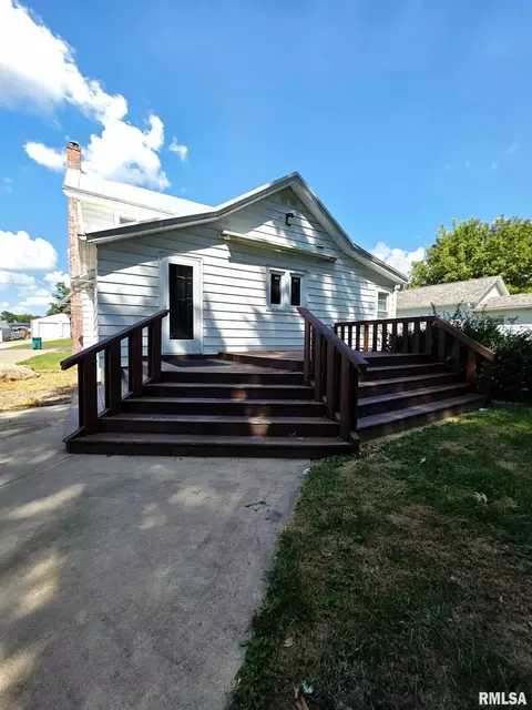 209 Smith St, Ursa, IL 62376 photo 6