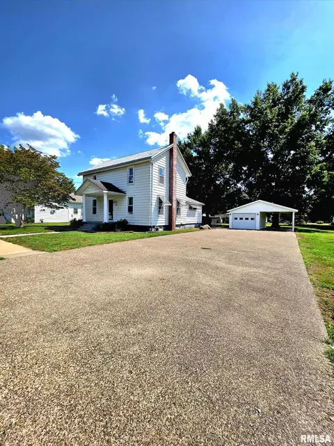 209 Smith St, Ursa, IL 62376 photo 4