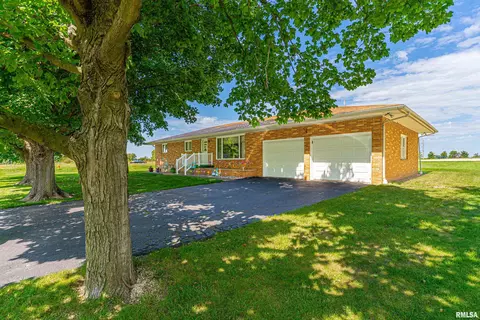 1342 Airport Rd, Lincoln, IL 62656