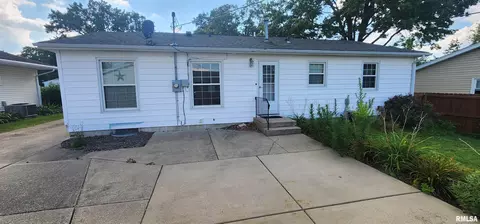 108 Cartwright Dr, Springfield, IL 62704 photo 6