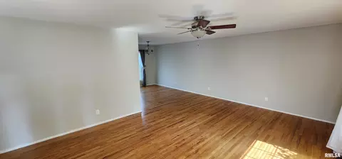 108 Cartwright Dr, Springfield, IL 62704 photo 7
