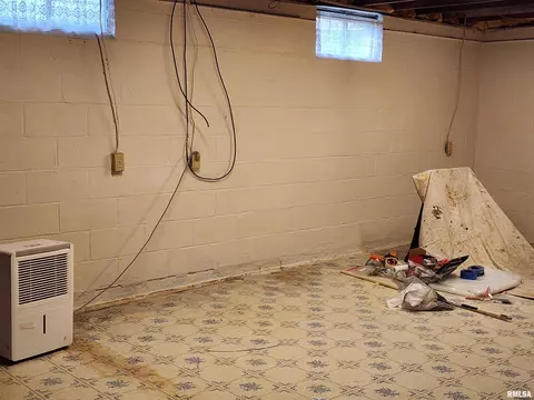 Other - 2625 S Welch Ave, Springfield, IL 62704 photo 2 of 5