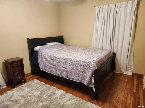 Bedroom - 2625 S Welch Ave, Springfield, IL 62704 photo 3 of 4