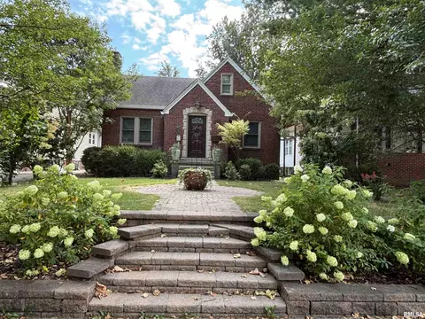1004 Bryn Mawr Blvd, Springfield, IL 62703