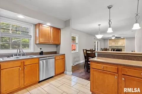 3315 Neptune Ave, Springfield, IL 62707 photo 9
