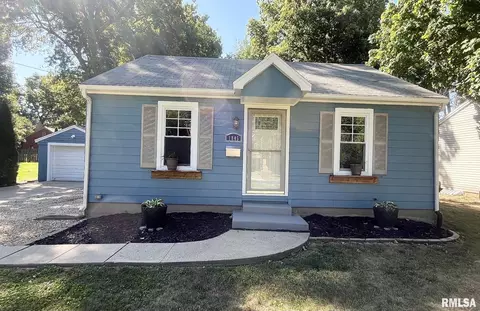 1845 Cedar St, Jacksonville, IL 62650