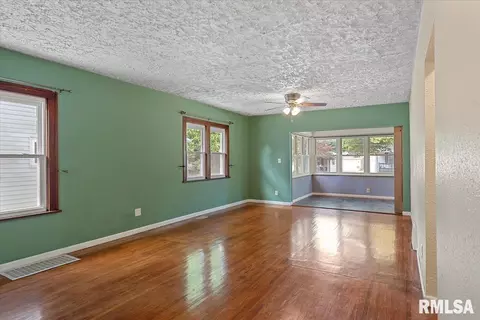 2212 Holmes Ave, Springfield, IL 62704 photo 12