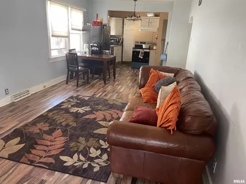 2408 S 4th St, Springfield, IL 62703 photo 23