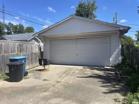 2408 S 4th St, Springfield, IL 62703 photo 11