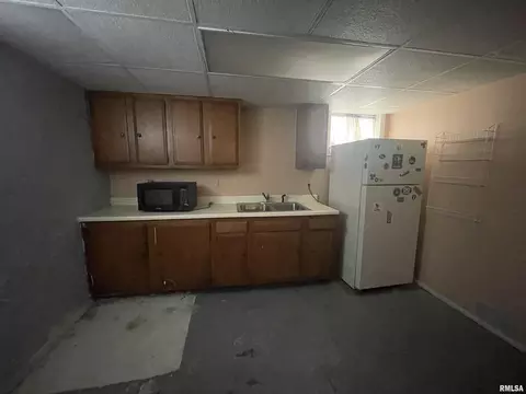 2408 S 4th St, Springfield, IL 62703 photo 9
