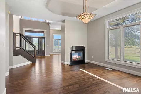 Living - 4605 Turtle Bay, Springfield, IL 62711 photo 4 of 13