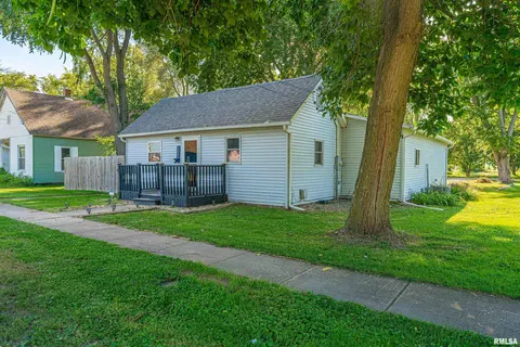 603 N Madison St, Middletown, IL 62666