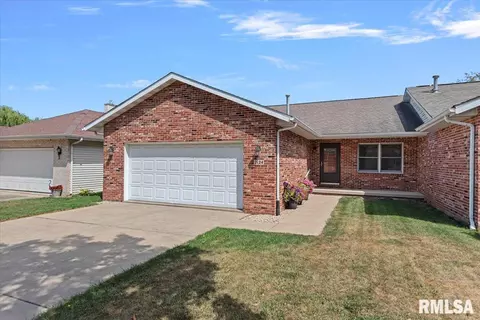 2124 Checkerberry Ln, Springfield, IL 62711