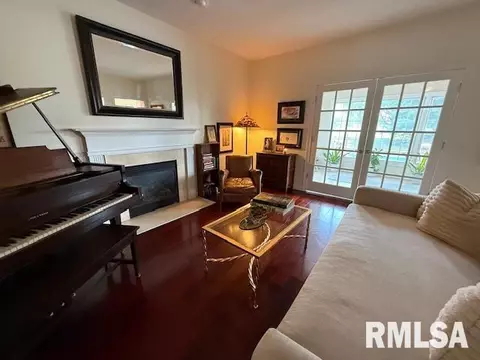 Living - 2508 Muirfield Rd, Springfield, IL 62711 photo 13 of 13