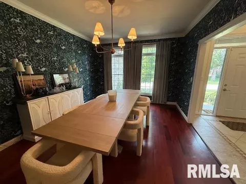 Dining - 2508 Muirfield Rd, Springfield, IL 62711 photo 5 of 9
