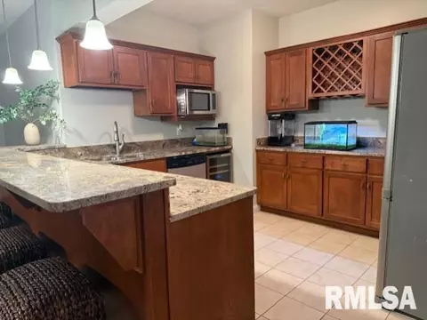 Kitchen - 2508 Muirfield Rd, Springfield, IL 62711 photo 5 of 7