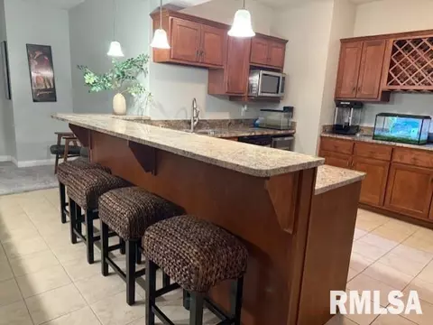 Kitchen - 2508 Muirfield Rd, Springfield, IL 62711 photo 6 of 7