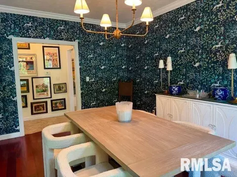 Dining - 2508 Muirfield Rd, Springfield, IL 62711 photo 9 of 9