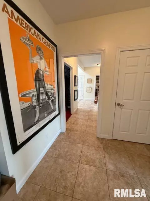 Entry Way - 2508 Muirfield Rd, Springfield, IL 62711 photo 1 of 7