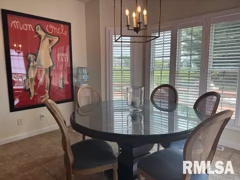 Dining - 2508 Muirfield Rd, Springfield, IL 62711 photo 3 of 9