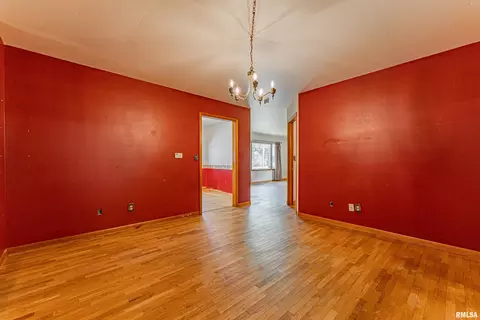 700 W 5th St, Delavan, IL 61734 photo 6