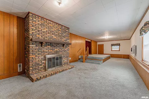 700 W 5th St, Delavan, IL 61734 photo 13