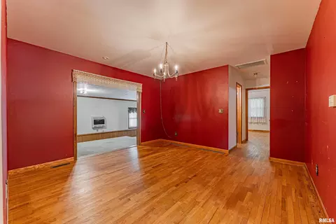 700 W 5th St, Delavan, IL 61734 photo 5
