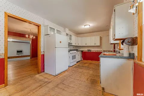 700 W 5th St, Delavan, IL 61734 photo 8
