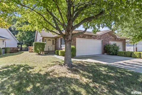 2619 Chase Dr, Springfield, IL 62704 photo 2