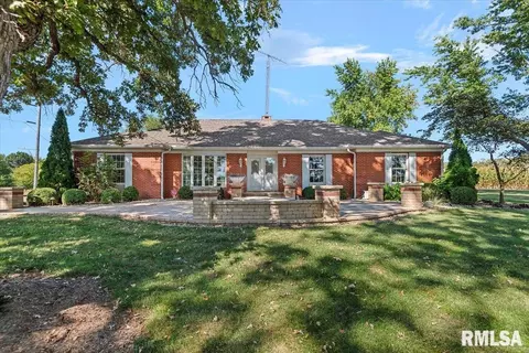806 Phillips Ferry Rd, Bluffs, IL 62621