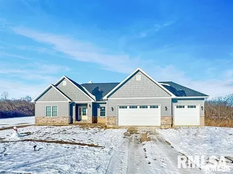 17301 Sandy Bend Rd, Rushville, IL 62681