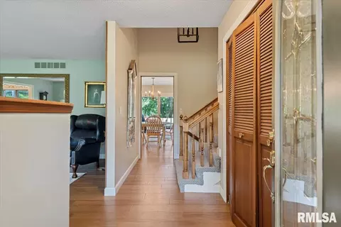 Entry Way - 2996 Hazlett Rd, Springfield, IL 62707 photo 1 of 1