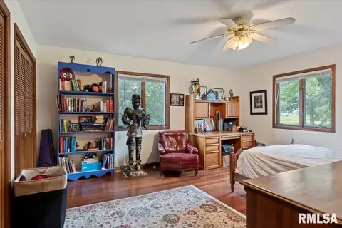 Bedroom - 2996 Hazlett Rd, Springfield, IL 62707 photo 6 of 10