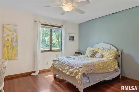 Bedroom - 2996 Hazlett Rd, Springfield, IL 62707 photo 9 of 10