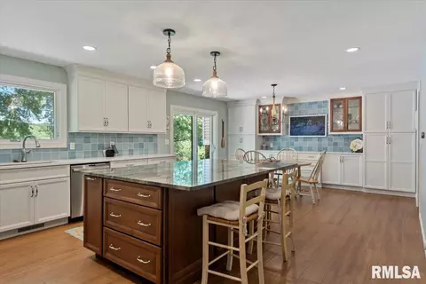 Kitchen - 2996 Hazlett Rd, Springfield, IL 62707 photo 1 of 6