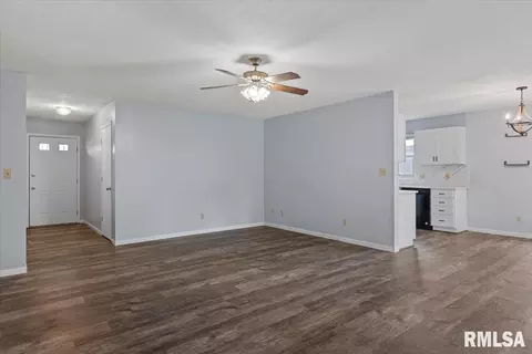 2900 Dunwich Ave, Springfield, IL 62702 photo 5
