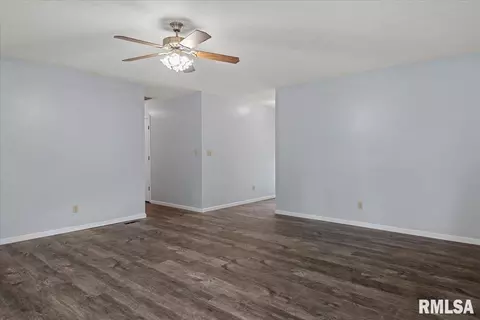 2900 Dunwich Ave, Springfield, IL 62702 photo 6