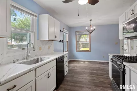 2900 Dunwich Ave, Springfield, IL 62702 photo 13