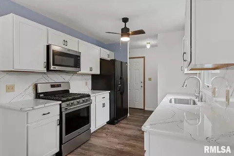 2900 Dunwich Ave, Springfield, IL 62702 photo 12